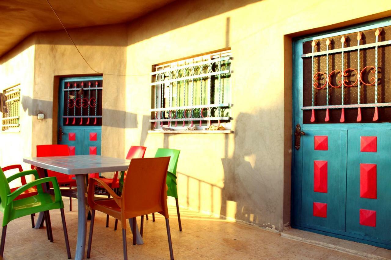 Bedouin Pink Ecohouse Bed and Breakfast Wadi Musa Eksteriør billede