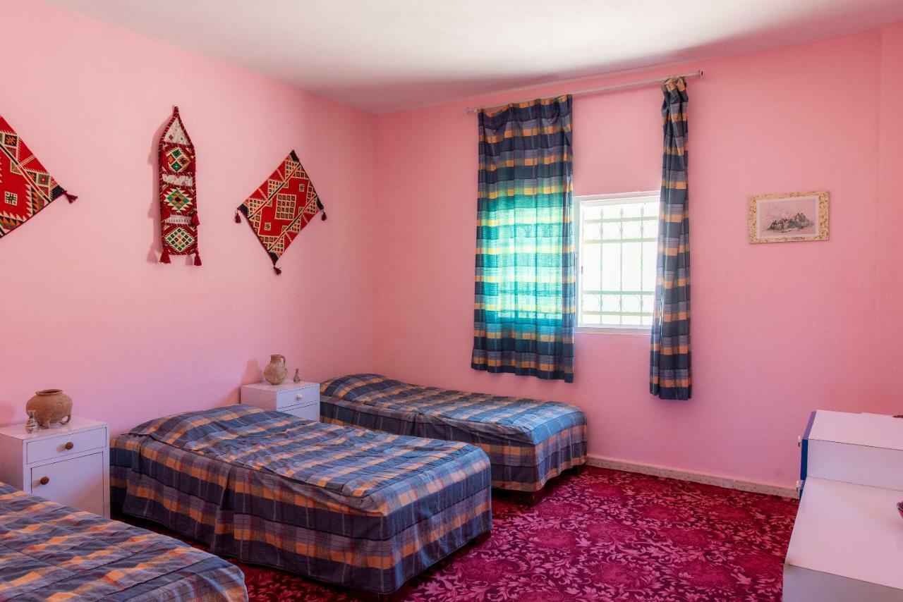 Bedouin Pink Ecohouse Bed and Breakfast Wadi Musa Eksteriør billede