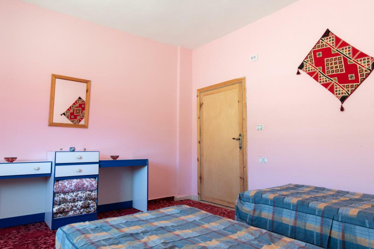 Bedouin Pink Ecohouse Bed and Breakfast Wadi Musa Eksteriør billede